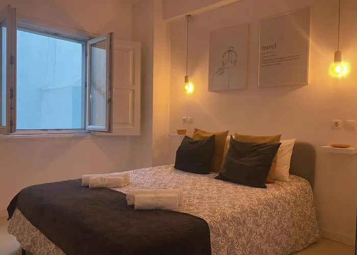 Almirante24 - With Garden - Ajuda Palace & Royal Treasure Museum Apartment *