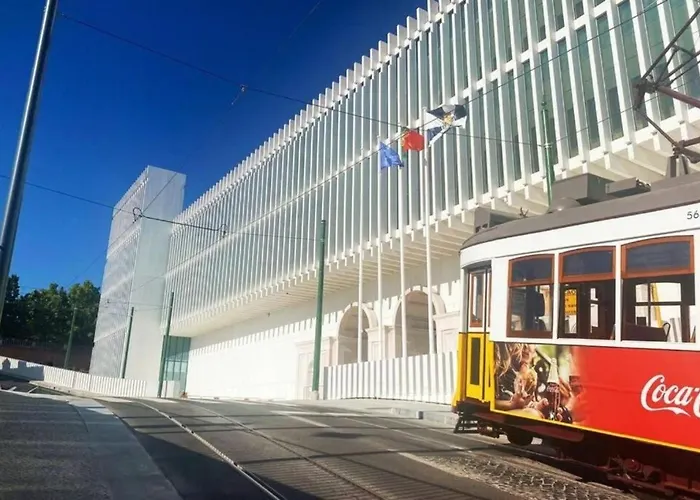 Almirante24 - With Garden - Ajuda Palace & Royal Treasure Museum