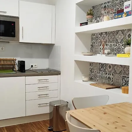 Almirante24 - With Garden - Ajuda Palace & Royal Treasure Museum Apartment Lisbon
